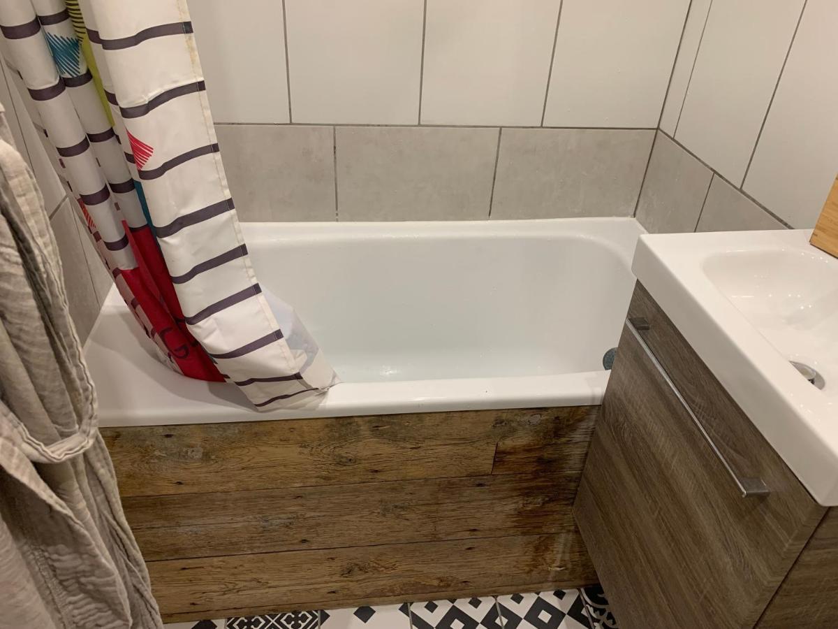 Appartement Cosy Avec Climatisation Et Patio Centre Historique De Bordeaux Eksteriør bilde